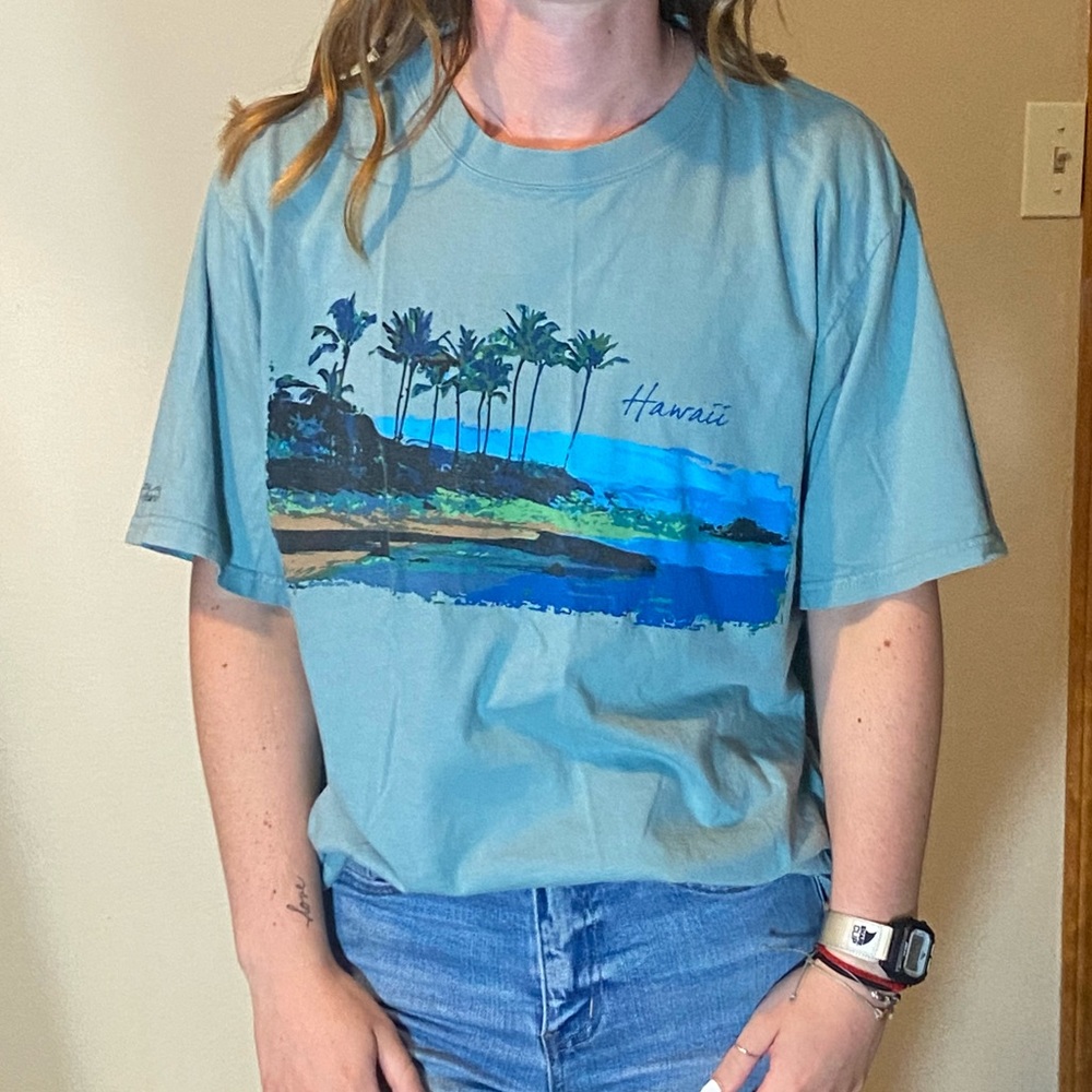 Hawaiian Graphic Tee